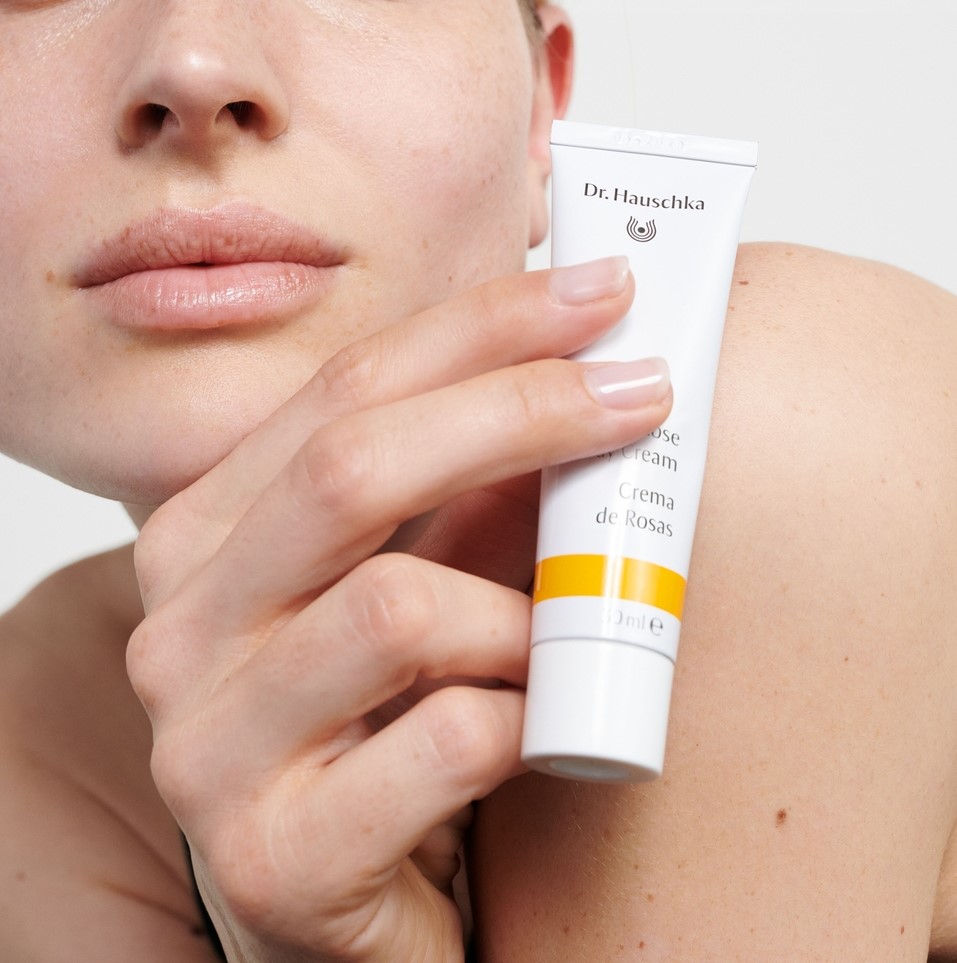 【好評販売中】バラの美しい季節に<ローズ ディクリーム>